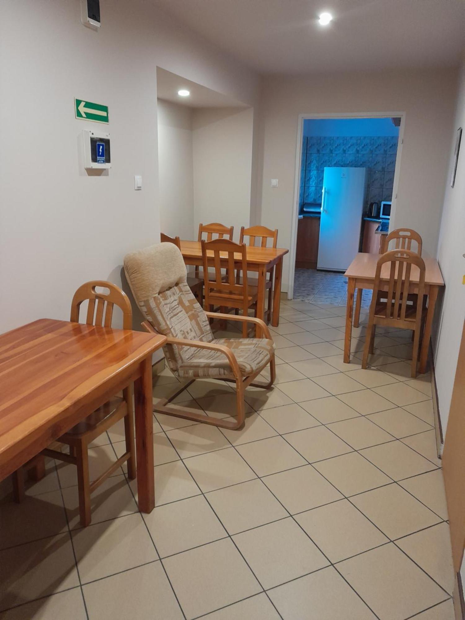 Hostel Polon ปูลตุสค์ ภายนอก รูปภาพ