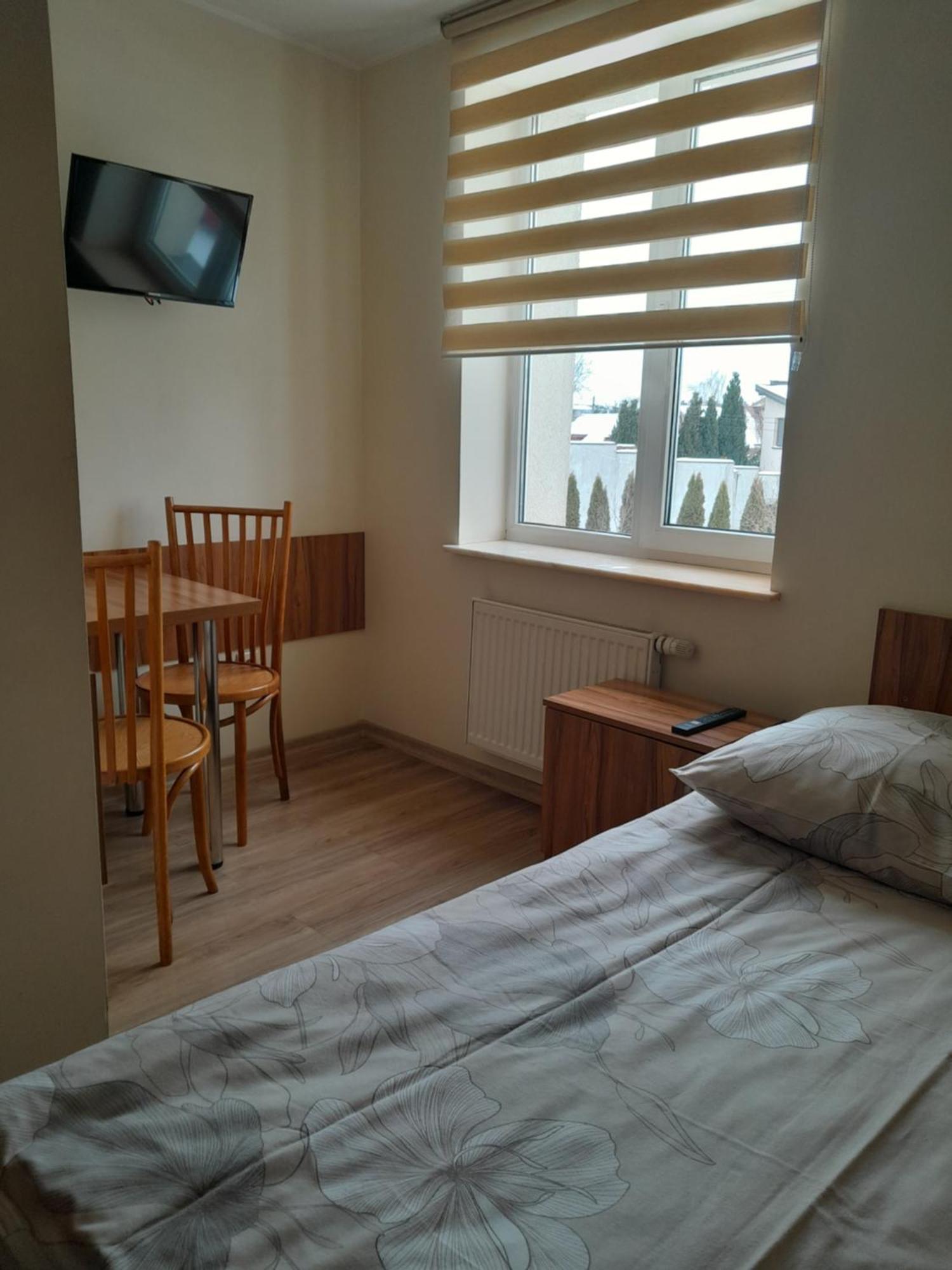 Hostel Polon ปูลตุสค์ ภายนอก รูปภาพ