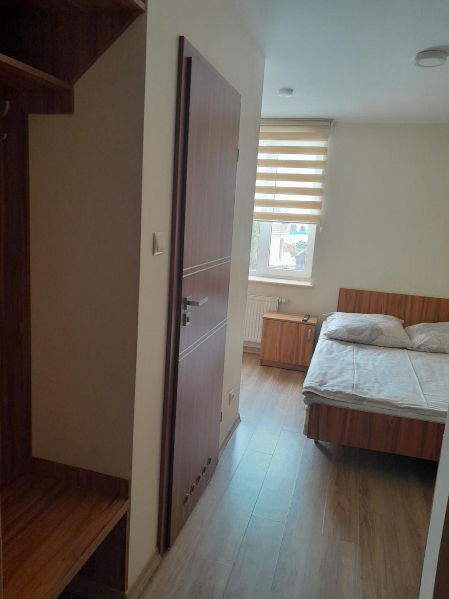 Hostel Polon ปูลตุสค์ ภายนอก รูปภาพ