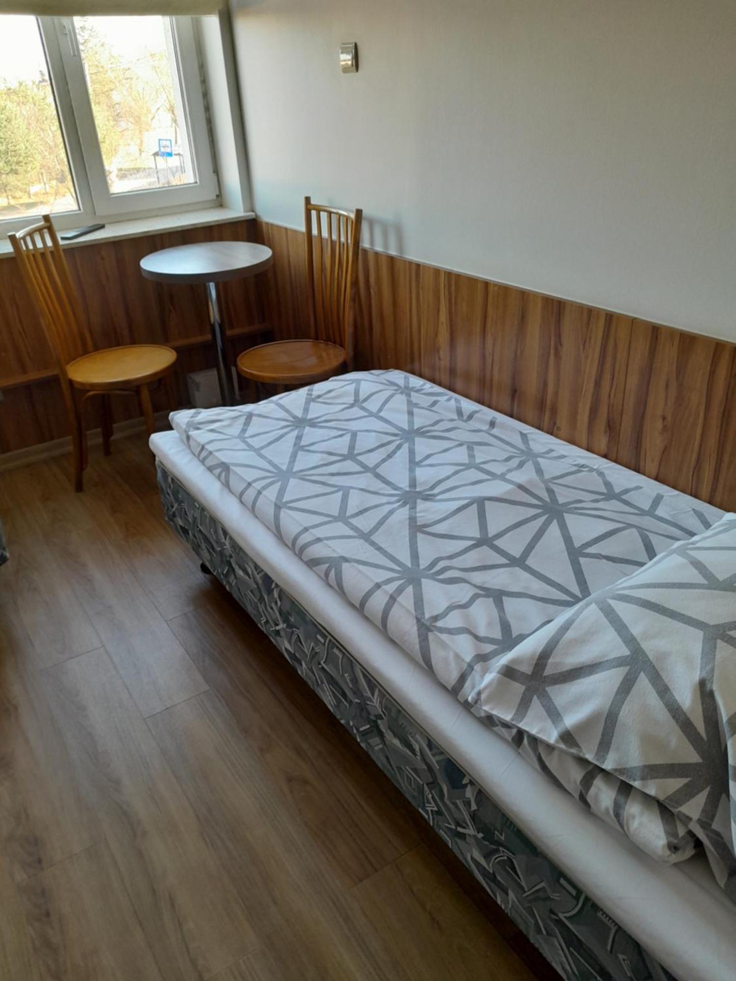 Hostel Polon ปูลตุสค์ ภายนอก รูปภาพ