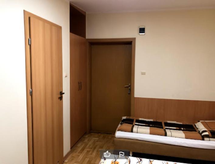Hostel Polon ปูลตุสค์ ภายนอก รูปภาพ