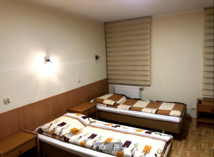 Hostel Polon ปูลตุสค์ ภายนอก รูปภาพ